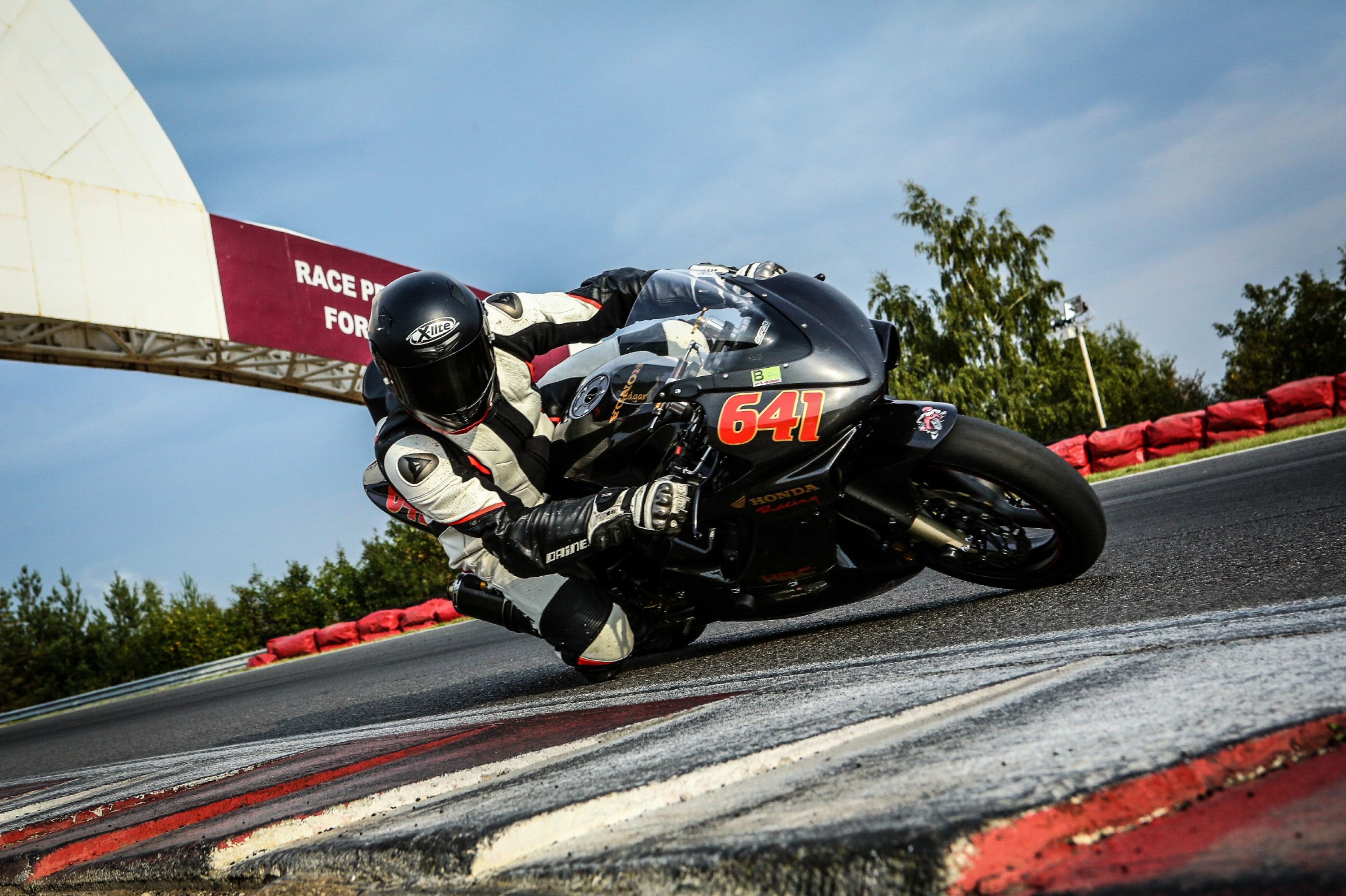 gallery/0641-m1001-001_641